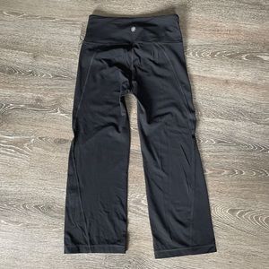 Athleta Black Capri (Flare) Yoga Pants